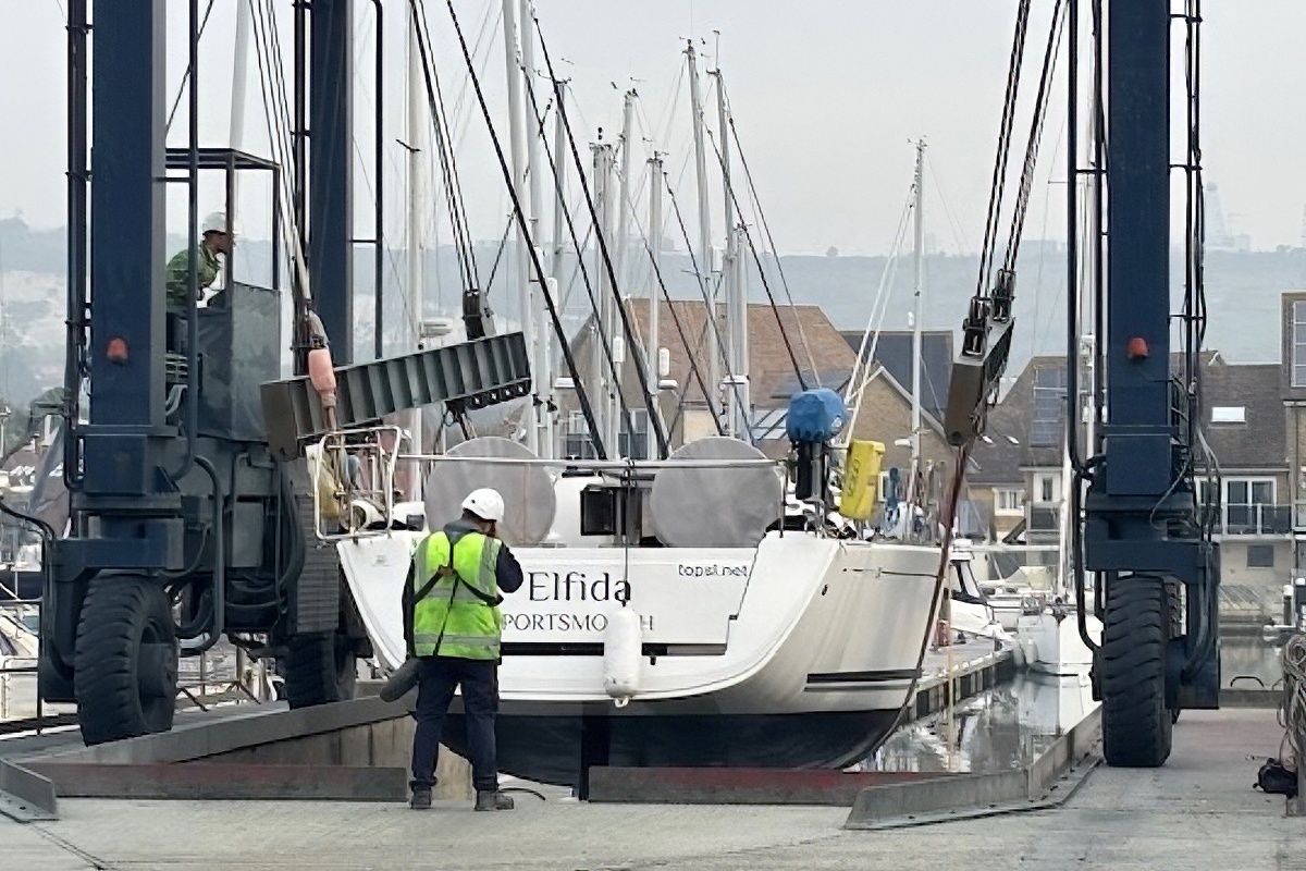 Elfida launch, rigging, mast, furler